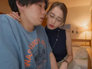 Nữ trưởng phòng nghiện đụ với cậu nhân viên cấp dưới sau một lần say xỉn