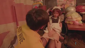 Vợ tôi không thể thỏa mãn với hai con gà trống nữa